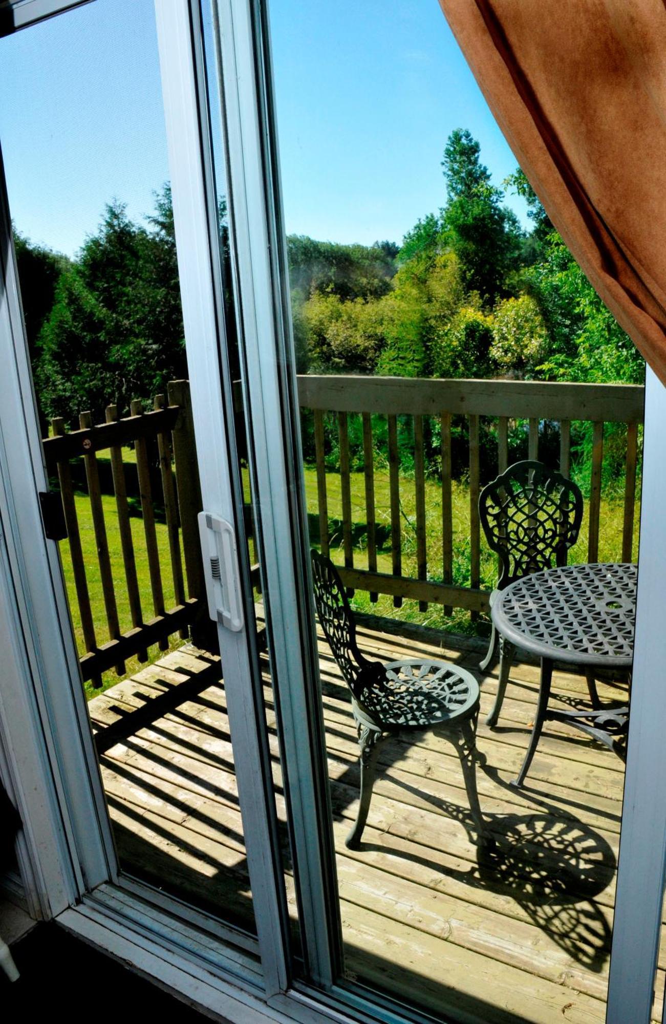 Motel Des Deux Lacs Waterloo Room photo